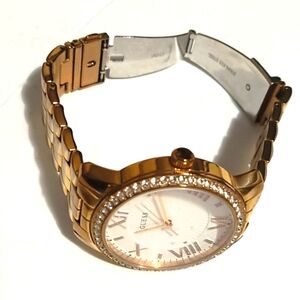 GUESS WOMEN'S GOLD-TONE GENUINE CRYSTAL QUARTZ SIZES 6 - 6.75" WRISTWATCH